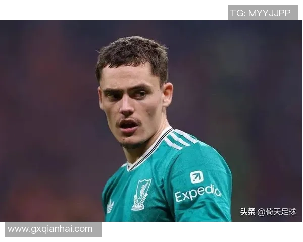 足球明星陷困境四面楚歌，球场外挑战重重引发广泛关注